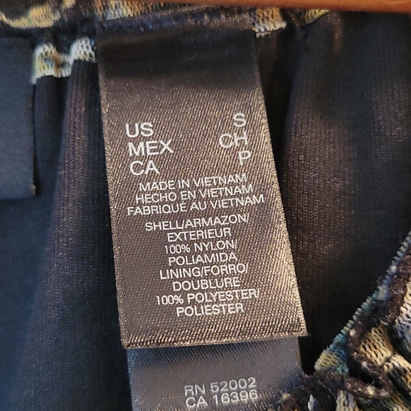 Axcess Green Print Blouse Sz Small - Picture 3 of 7